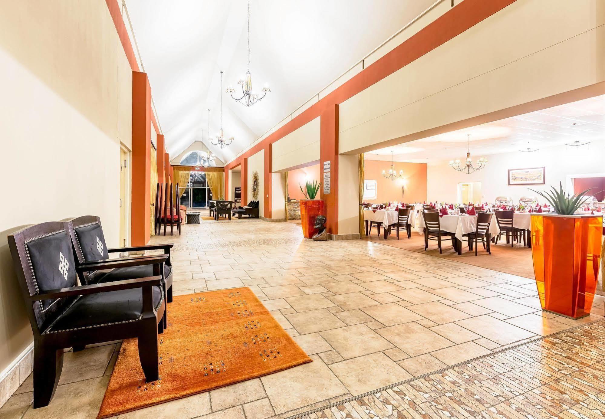 Protea Hotel By Marriott Zambezi River Lodge Katima Mulilo Ngoại thất bức ảnh